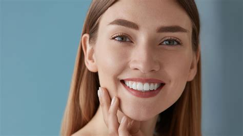 The Art of Smile Makeovers- Transform Your Smile Today