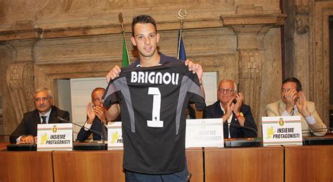 Logo and kit ternana calcio. Maglie Ternana 2013-2014 Macron, i tifosi protestano