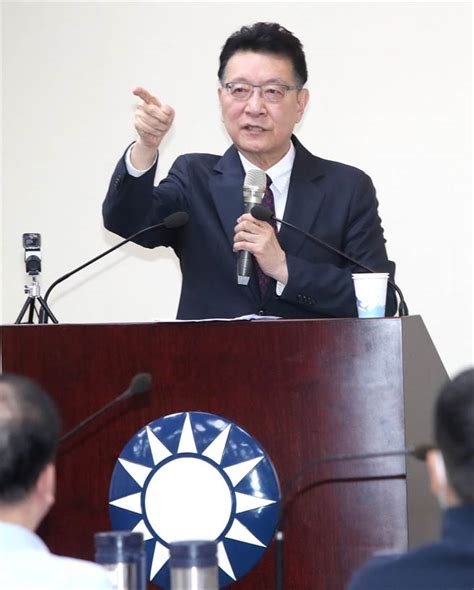 Jun 01, 2021 · 國產高端疫苗目前仍未通過二期認證，衛福部卻在上周宣布採購500萬劑，遭朝野立委質疑炒股，高端股價周一跳水跌停，下午蔡總統立刻出面信心. 高端股價疑雲 趙少康六問蔡英文 - 政治 - 中時