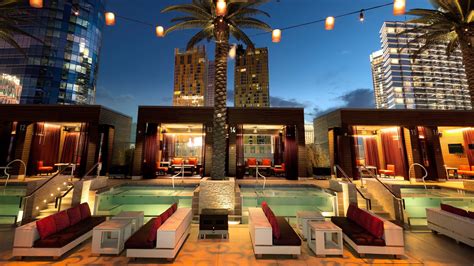 Cosmopolitan, want want want | Las vegas pool, Cosmopolitan las vegas, Las vegas hotels