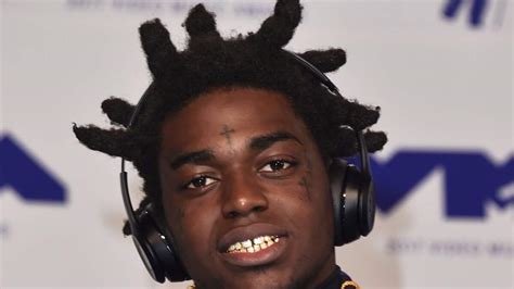 rapper kodak black gives out ac units to more south florida residents flipboard
