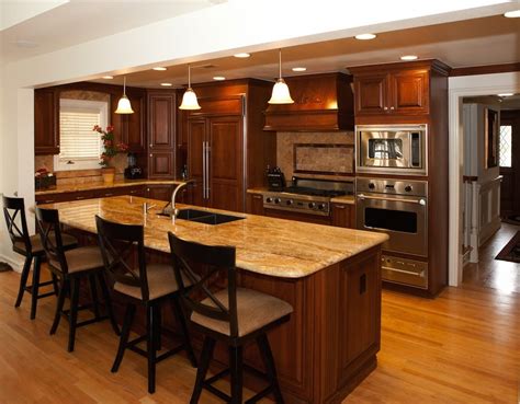 New kitchen cabinets require study and research, because they cost so much. Choosing Kitchen Cabinets | Kitchen Remodeling