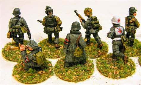 Evil Bobs Miniature Painting 28mm Wwii With Old Bolt Action Metal Figures