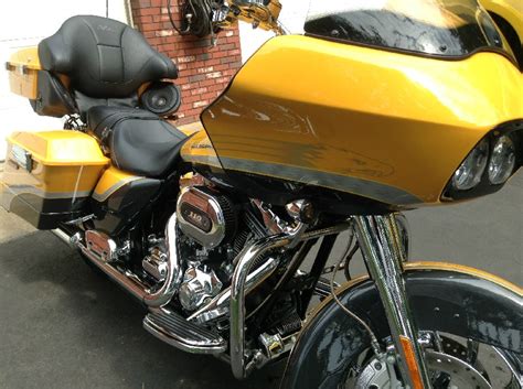 Financing offer available for used harley‑davidson ® motorcycles financed through eaglemark savings bank (esb) and is subject to credit approval. 2009 Harley-Davidson® FLTRSE3 CVO™ Road Glide® (Yellow ...