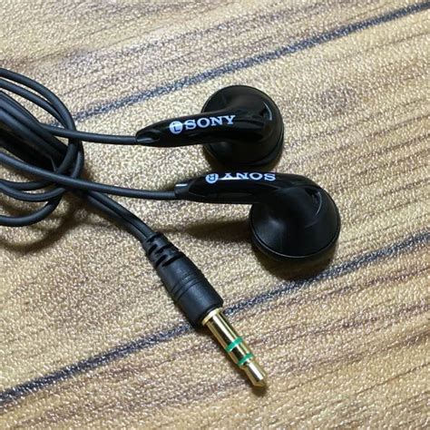 新品 ソニー イヤホン Mdr E804 黒 Sony イヤフォンの落札情報詳細 ヤフオク落札価格情報 オークフリー