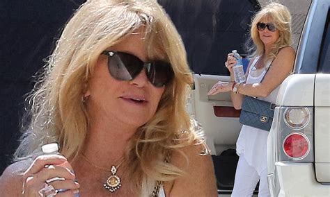 Goldie Hawn 69 Looks Flawless As She Steps Out In All White Number In La