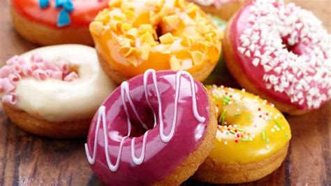 Resep donat jco super lembut makanan kue donat spesial ini sebenarnya bukanlah rahasia donat jco asli melainkan khas donat ala jco yang bisa anda bikin sendiri di rumah, tidak mungkinkan pihak jco membocorkan rahasia resep asli membuat donat praktis dan ekonomis untuk dijadikan lahan bisnis. Resep Donat JCo ala Rumahan yang Empuk - PortalMadura.com