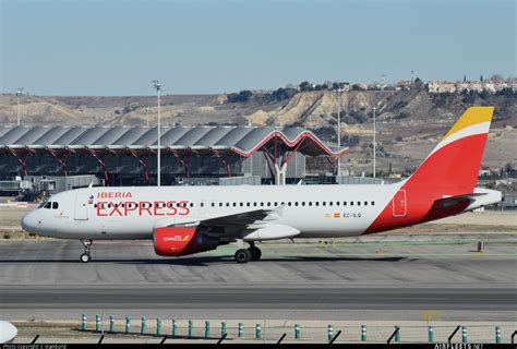 Iberia Express Airbus A320 Ec Ilq Photo 2263 Airfleets Aviation