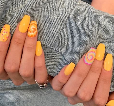 Tie Dye Nail Art Is The Coolest Manicure Trend Of The Summer In 2020