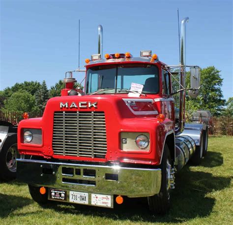 Mack Truck Pictures And Memories
