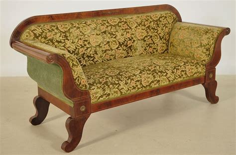 French around 1920 with linen body , filled up with. Elegantes Biedermeier Sofa mit Intarsien und ...