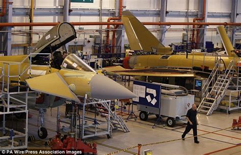 Bae Deal Threatens Up To 50000 Jobs At Its Uk Suppliers Daily Mail