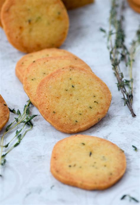 Edible Ting Parmesan Thyme Crackers West Of The Loop
