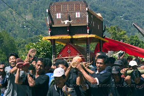Tradisi Upacara Kematian Di Indonesia KAREBA TORAJA