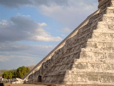 Gallery of The Curious Design Enigmas of Chichén Itzá's Temple of