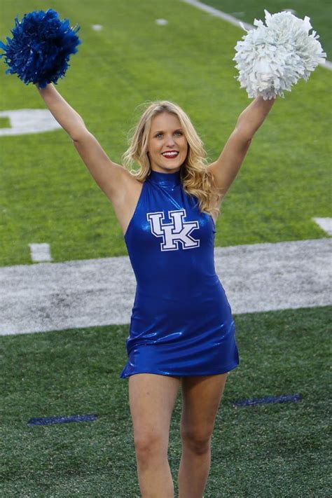 Pin By Pinner On Kentucky Dance Team And Cheerleaders Football Cheerleaders Nfl Cheerleaders
