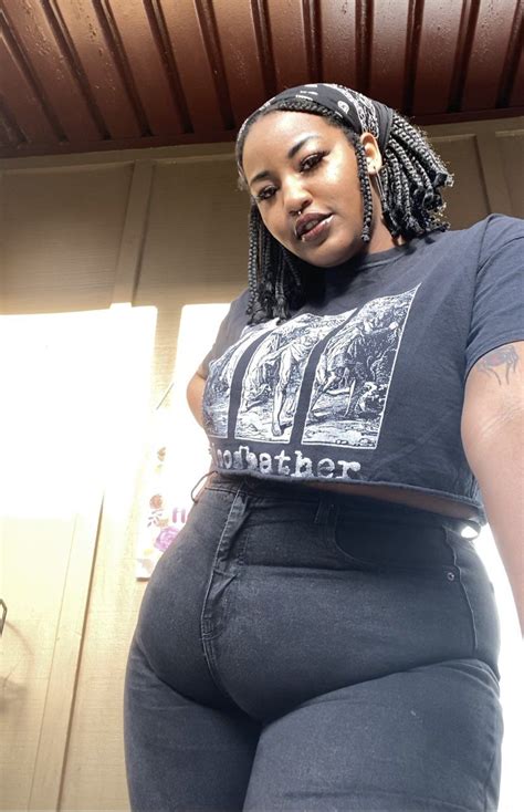 𝖇𝖔𝖔𝖑 𝖇𝖆𝖑𝖒 𝖇𝖔𝖑𝖑𝖊𝖈𝖙𝖊𝖉 on twitter i love rocking this big body benz 😌… thick girls outfits