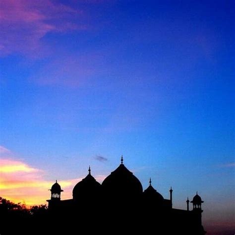 Sana helwa adalah cara singkat atau mudah untuk mengucapkan selamat ulang tahun dalam tradisi arab modern saat ini. Maksud Sanah Helwah & Syafakallah | Azhan.co
