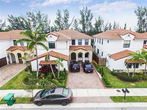 10351 Nw 10th St Miami Fl 33172 Zillow