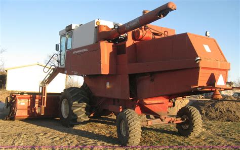 International 915 Turbo Combine In Newton Ks Item B8488 Sold