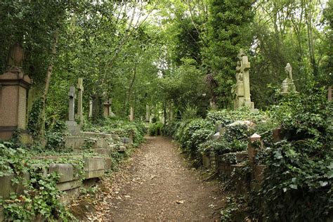 3 Of The Most Beautiful Cemeteries In The World Travel Blue Travel