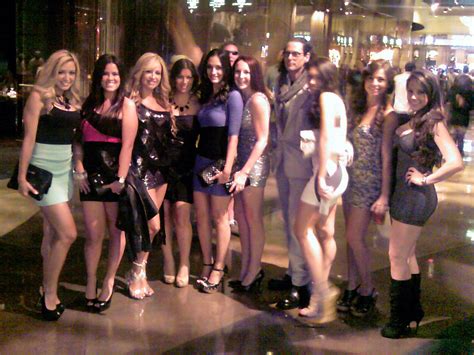 Las Vegas Girls Mgm Grand Las Vegas Marc Sayce Flickr