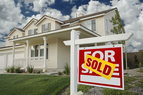 Your Guide To Getting A House Ready To Sell From Start To Closing