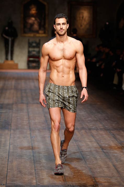 Dolce And Gabbana Man Catwalk Photo Gallery Fashion Show Fall Winter 2014 2015 Dolce And