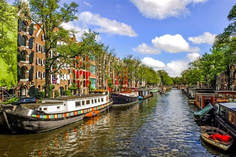 Nederländerna, även holland, är ett land i västeuropa. 28 - Nederländerna - DestinationEuropa