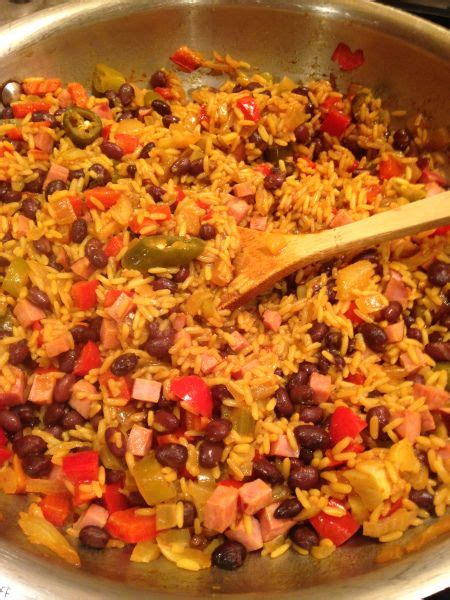 You can't mess up this easy puerto rican rice and beans recipe that combines gandules, recaito, pork, and olives for an explosion of flavor. Puerto Rican Red (or Black) Beans and Rice in 2020 | Black beans and rice, Spanish rice and ...