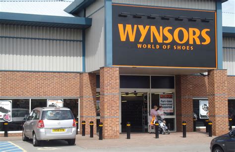 Wynsors Steps Up Warehouse Picking with Peak-Ryzex Mobile Solution