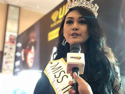 Tips Padu Padan Perhiasan Emas Ala Miss Indonesia 2019 Princess