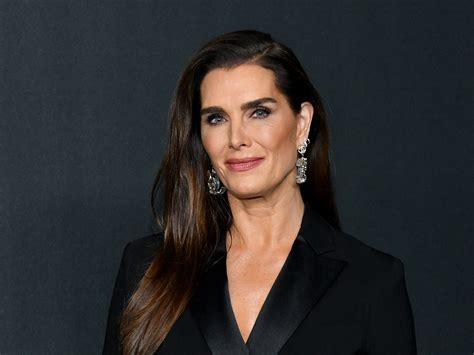 Brooke Shields Was Protected From Hollywood Sexual Harassment By Her Sexiz Pix