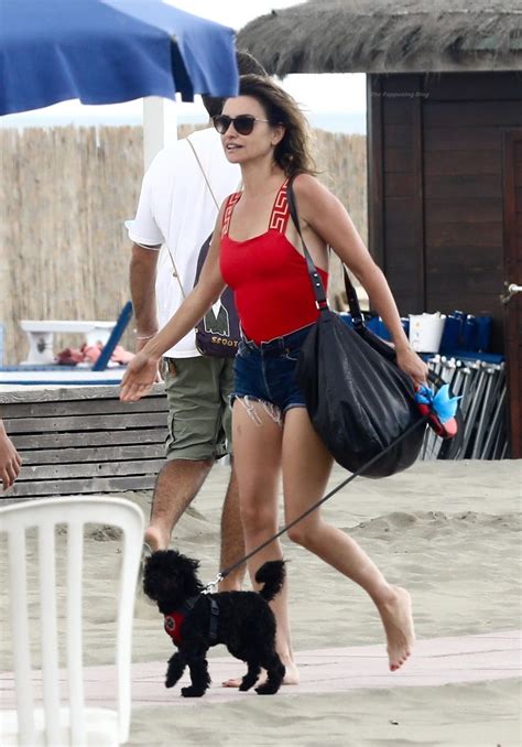 Penelope Cruz Enjoys A Day Out On The Beach On Holiday In Fregene 59