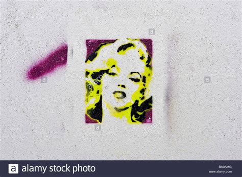 Marilyn Monroe Graffiti Stencil Streetart Stock Photo Alamy