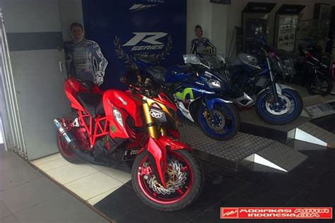 Honda new cb150r kalau menjadi gaya neo cafe racer ! Modif Yamaha Byson Street Fighter