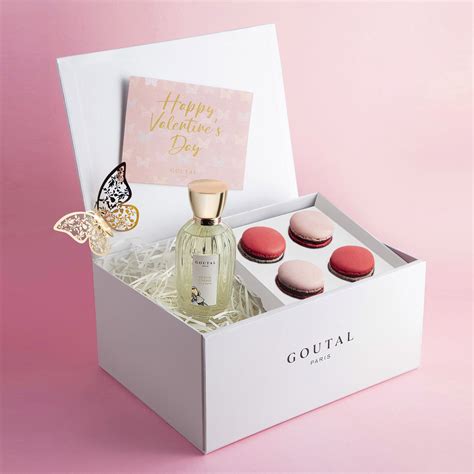 Valentine's day ideas for her 2021. Valentine's Day 2021: 15 Luxe Gift Ideas For Her | Tatler ...