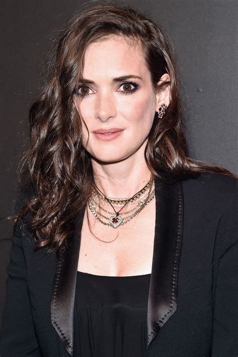 Winona Ryder Best Hair And Makeup Looks Winona Ryder Old Vintage Photos