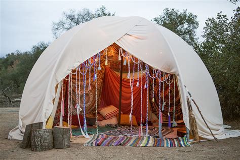 And it should be yours too! How to Give Gypsy Look To Bedroom Decor | Royal Furnish