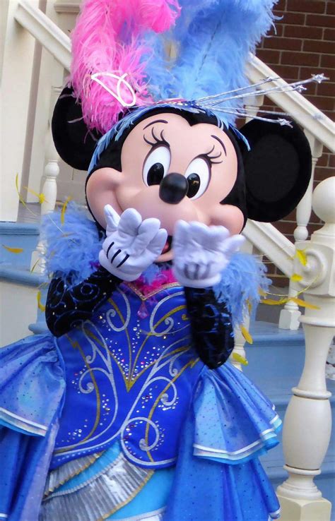 Minnie Mouse Celebrating The 25th Anniversary Of Disneyland Paris Dlp