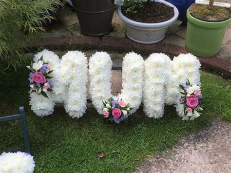 Funeral Wreath From Aylesbury On Line Florist Order Online Next Day