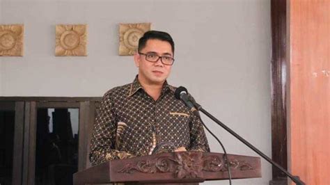 Gatau dia berurusan sama siapa?! Siapa Sebenarnya Kakek Arteria Dahlan, Hasril Chaniago Sebut Pendiri PKI Sumatera Barat - Tribun ...