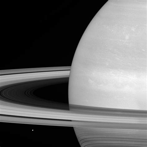 Nasas Cassini Shows What Saturns Rings Look Like From The Inside Out