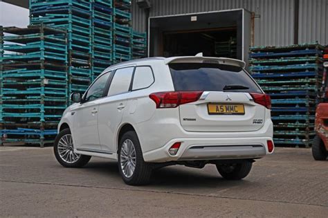Mitsubishi Outlander Phev Commercial Helps Businesses Clean
