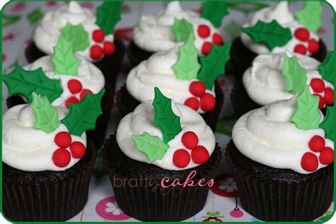 Christmas Holly Cupcakes Simple And Delicious I Love This Flickr