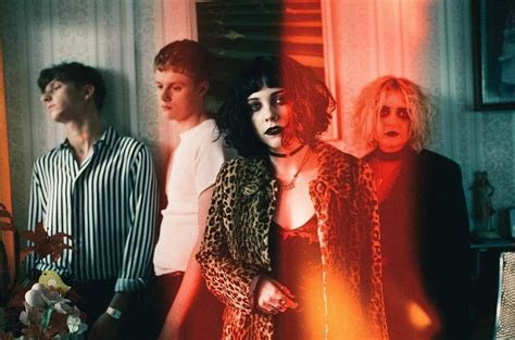Pale Waves Iheart