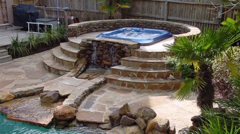 Let's take a look at some of the hot tub enclosure ideas that you can use to take inspiration for your hot tub enclosure. 10 Hot Tub Enclosure Ideas | Home Buying Checklist
