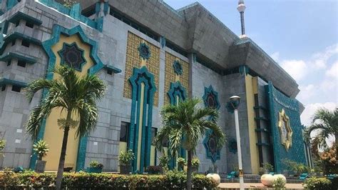 Masjid Raya Jakarta Islamic Centre Di Koja Kembali Adakan Salat Jumat