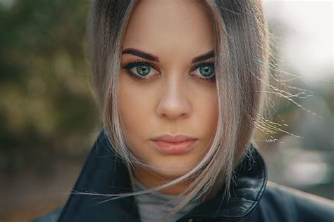 Woman Face Girl Model Green Eyes Brunette Wallpaper