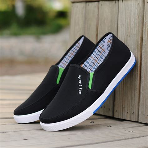 2018 Spring Summer Canvas Shoes Men Ultralight Breathable Casual Men Shoes High Quality